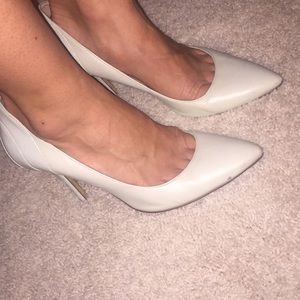 Gently worn light mint colored heels 👠
